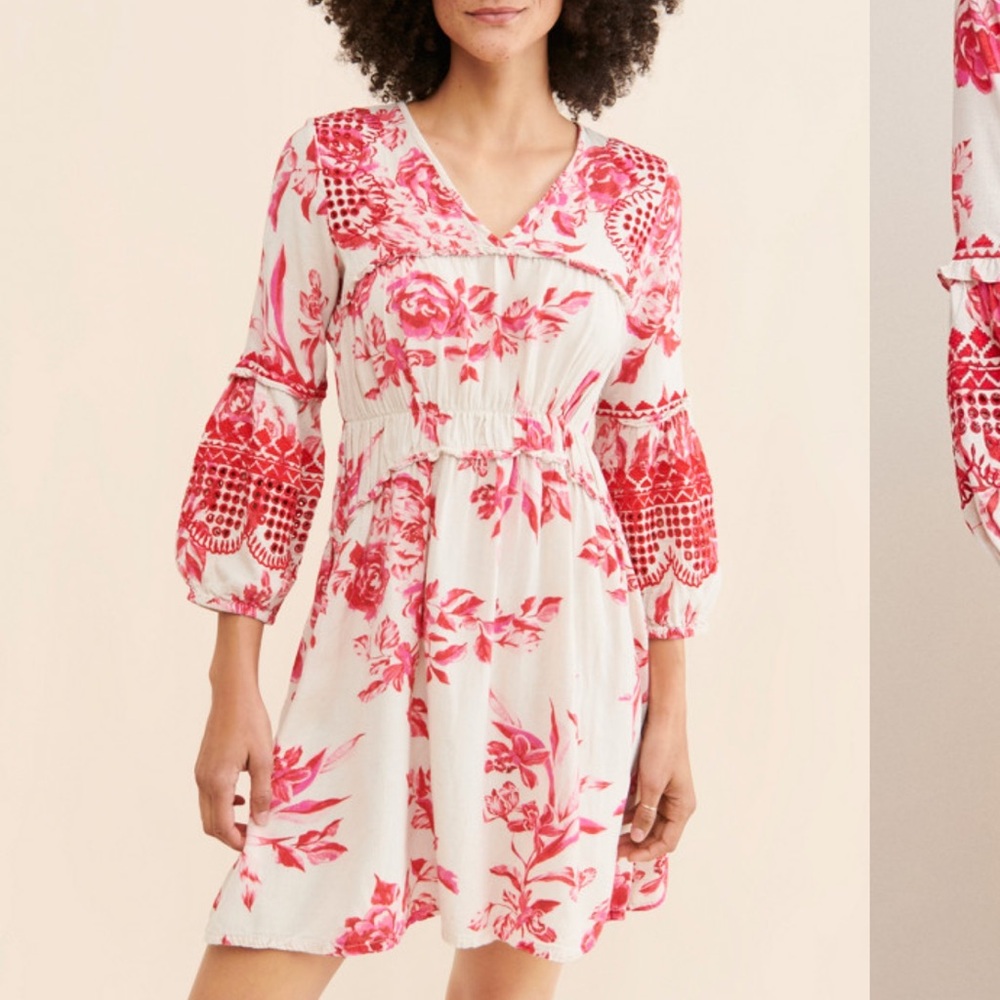 Anthropologie Chic Long Sleeve Floral Dress in Red and White